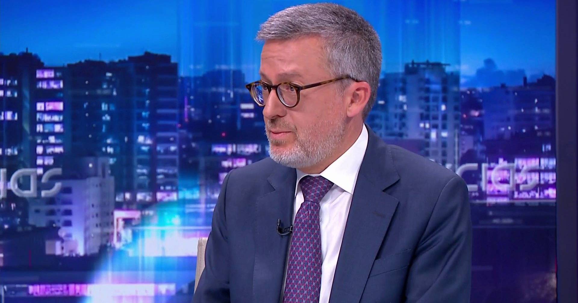 Carlos Moedas Backs Demolitions Ordered by Ricardo Leão in Loures - A Stand on Law and Public Health