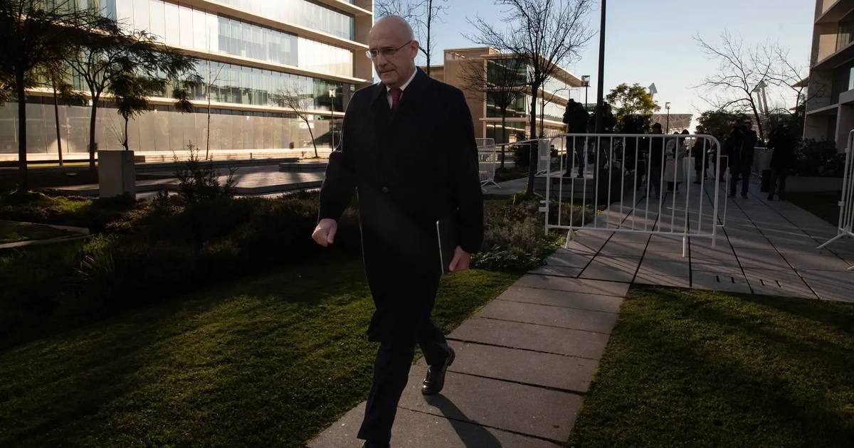 Passos Coelho e Sousa Pinto vão liderar estudo sobre as "reformas estruturais" determinantes para a modernização do país