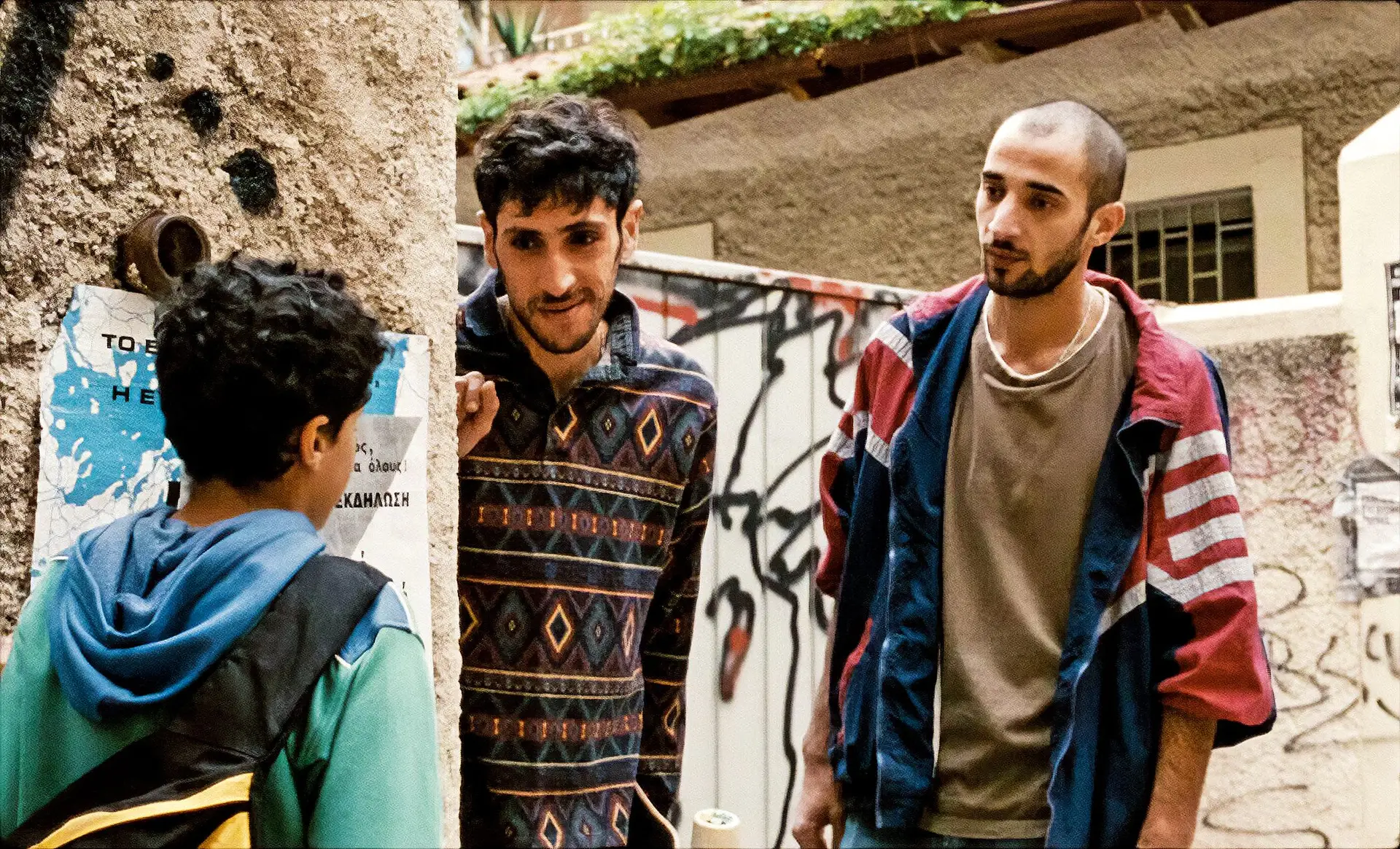 Os primos Reda (Aram Sabbah) e Chatila (Mahmoud Bakri)