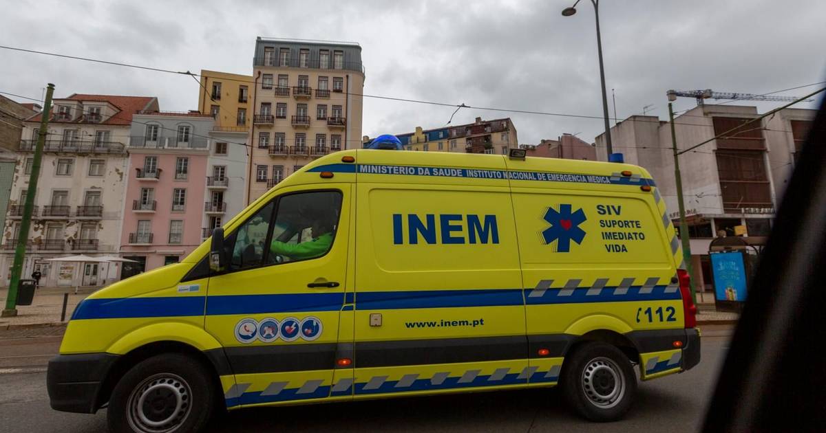 Um em cada quatro candidatos a técnicos do INEM não concluiu o curso e só soube das regras após assinar contrato