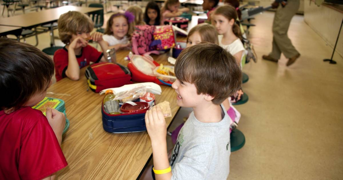 Professor primário foi condenado a 17 anos de prisão por abuso sexual de 11 alunas