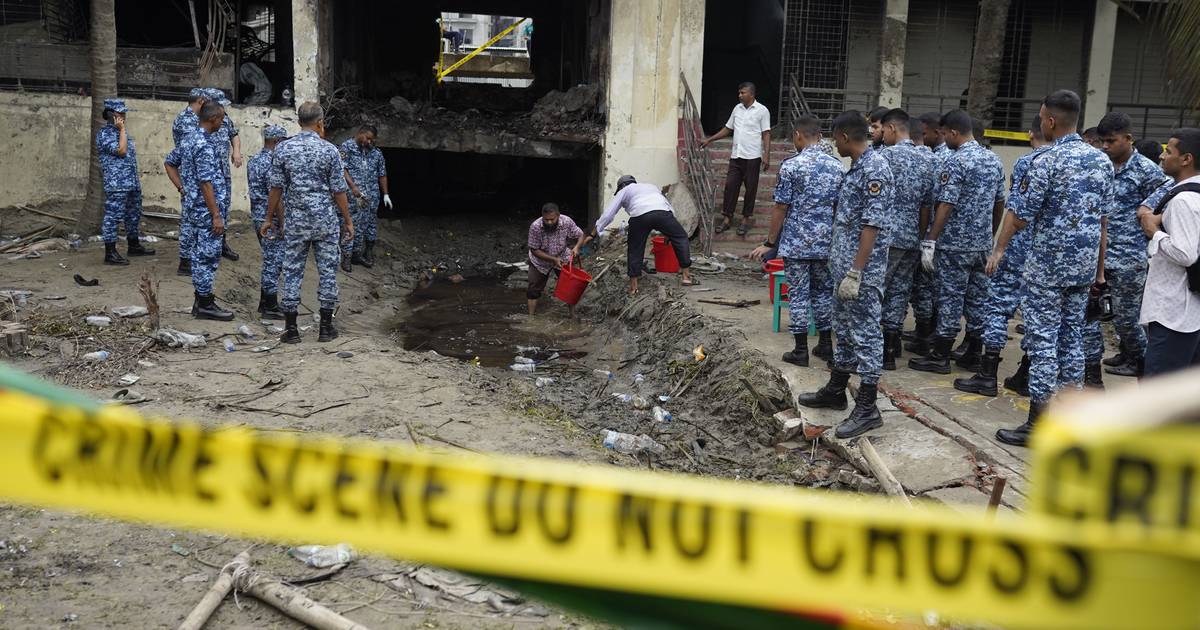 Novo balanço aponta para 27 mortos na queda de avião sobre centro educativo no Bangladesh