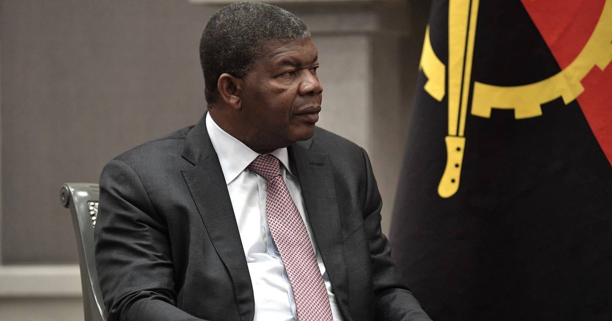 Presidente de Angola junta-se a parceiros lusófonos na posse de Seguro