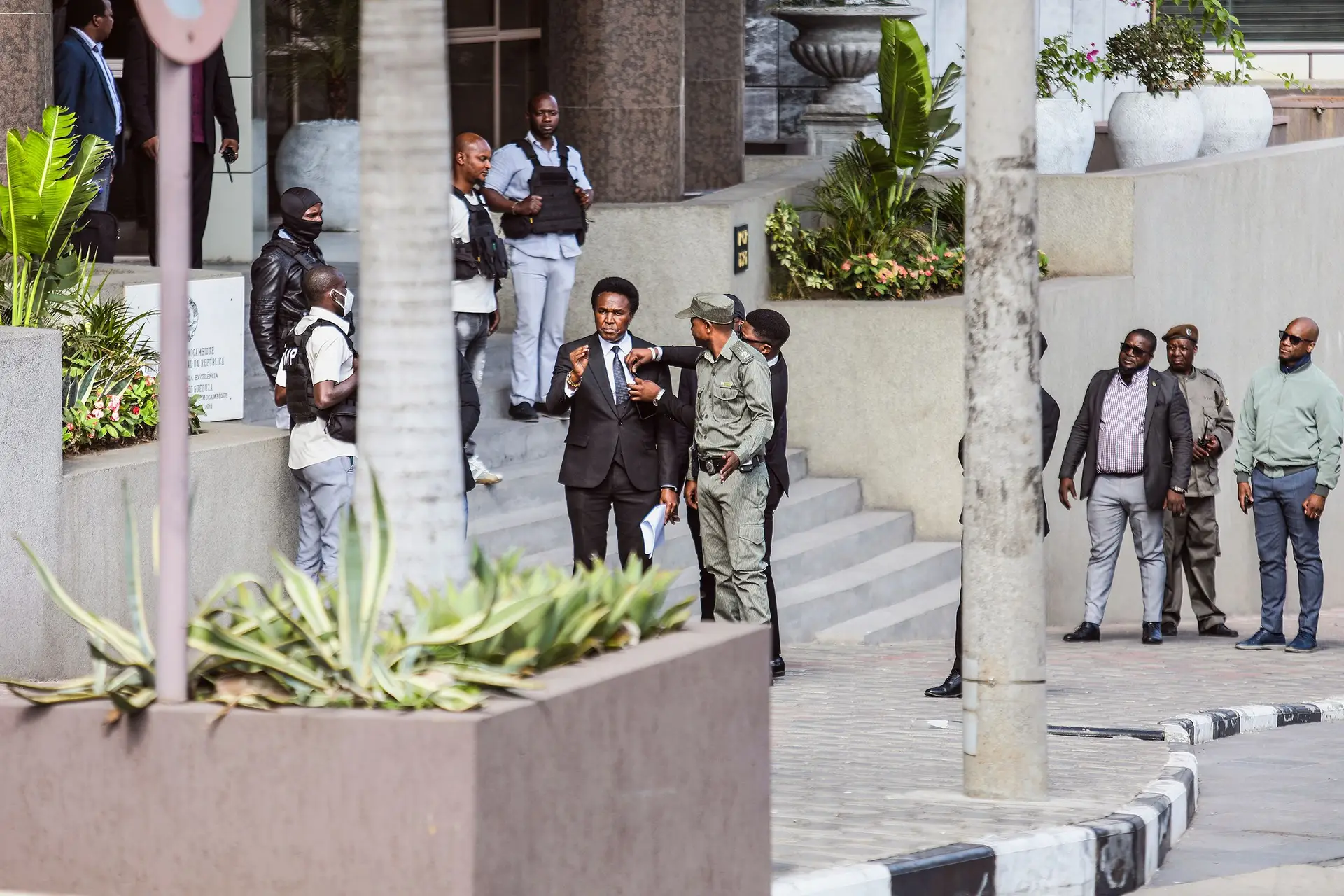 Mondlane foi indiciado por cinco crimes, incluindo instigação ao terrorismo