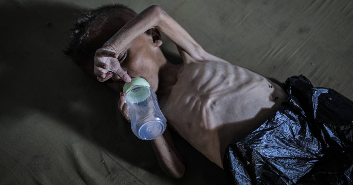 Fome em Gaza alimenta desinformação nas redes com fotos verdadeiras tomadas como mentiras e vídeo falso partilhado como verdadeiro