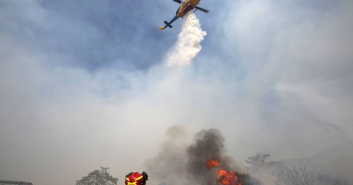 Grécia em situação "extremamente difícil" com condições meteorológicas extremas