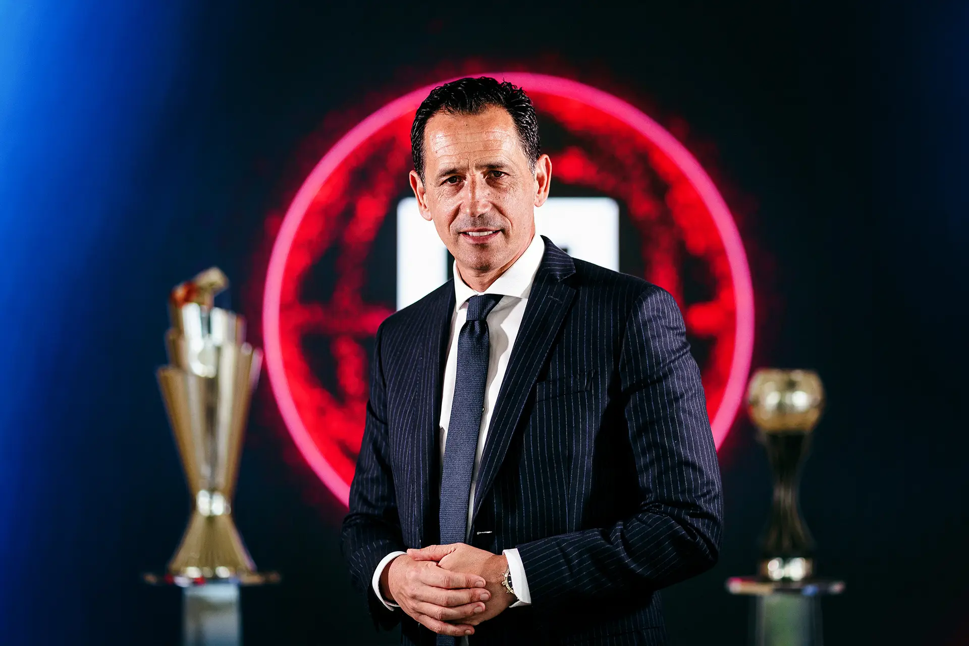 Pedro Proença tem 54 anos e foi eleito, em fevereiro, para um mandato de quatro anos na presidência da FPF. Antes esteve uma década a liderar a Liga de Clubes, função que exerceu após se reformar da carreira de árbitro