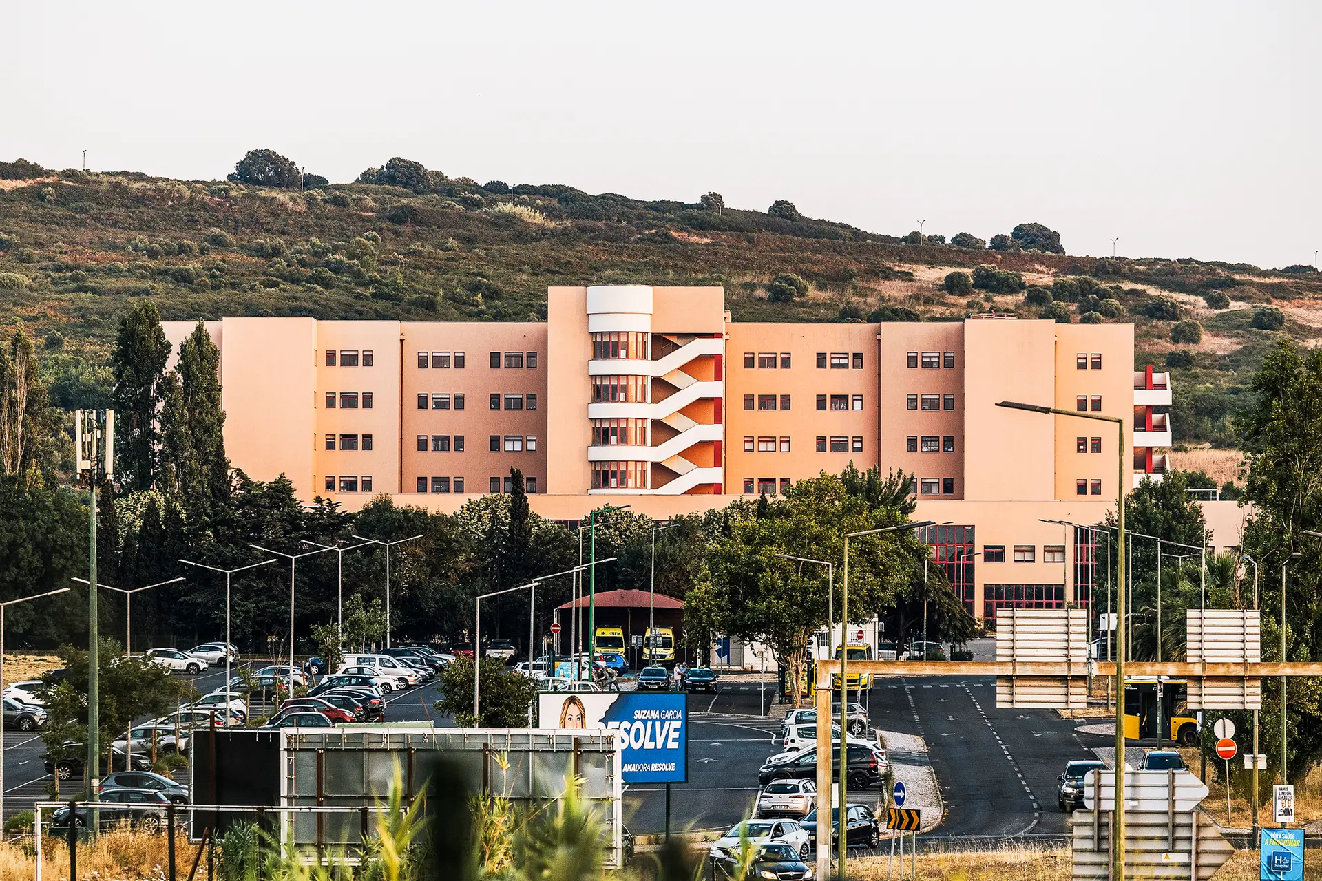 O Hospital Fernando Fonseca foi projetado para 250 mil pessoas e serve cerca de 560 mil