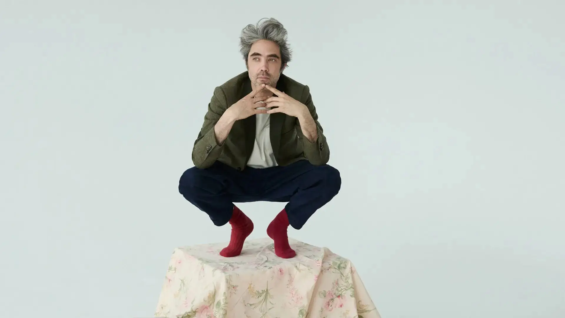 Patrick Watson está de férias em Vila Praia de Âncora e deu um concerto imprevisto: “Quando estou em Portugal, canto muito melhor”