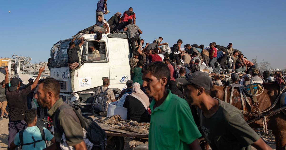 "Podem dizer-nos como é que ele morreu?" Salah pergunta à UEFA sobre morte de "Pelé palestiniano"