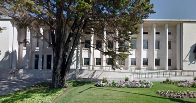 Juiz da Comarca de Leiria processa Estado por atraso de mais de sete anos na justiça