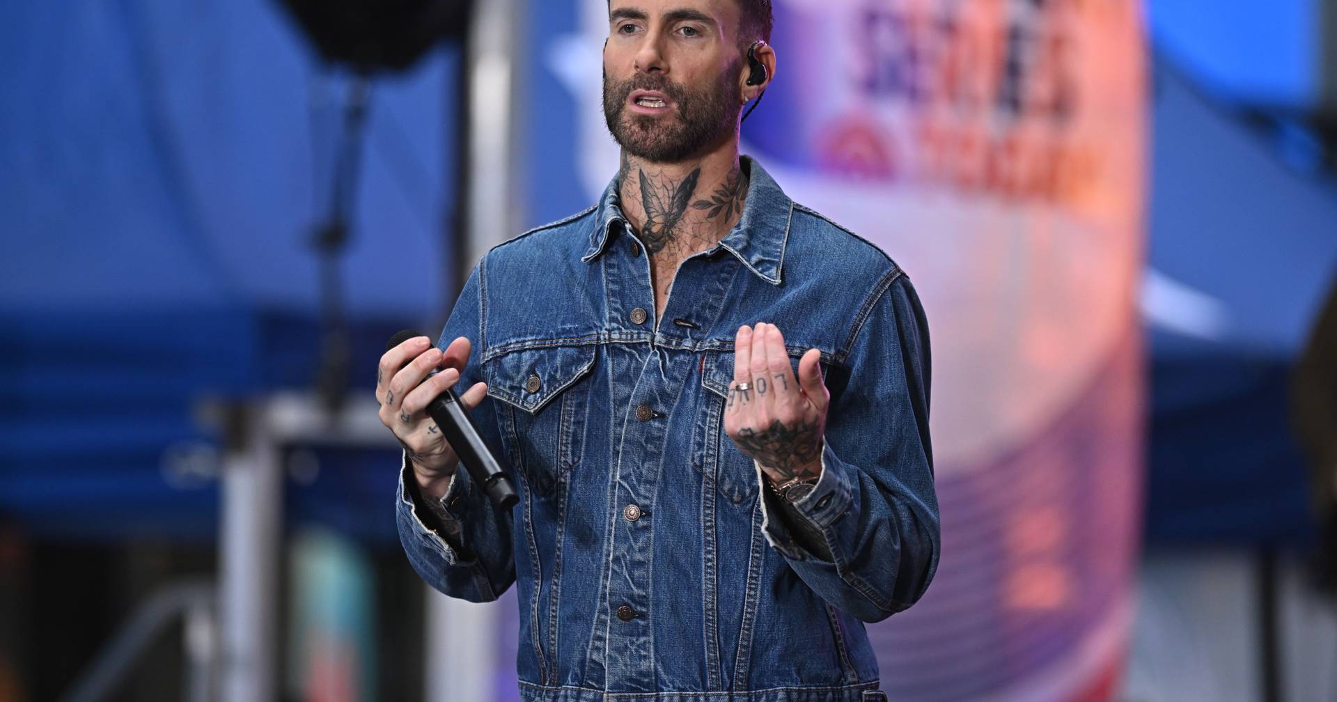 Chilean Revenge: Maroon 5 Singer Adam Levine After 5 Years - News Directory 3
