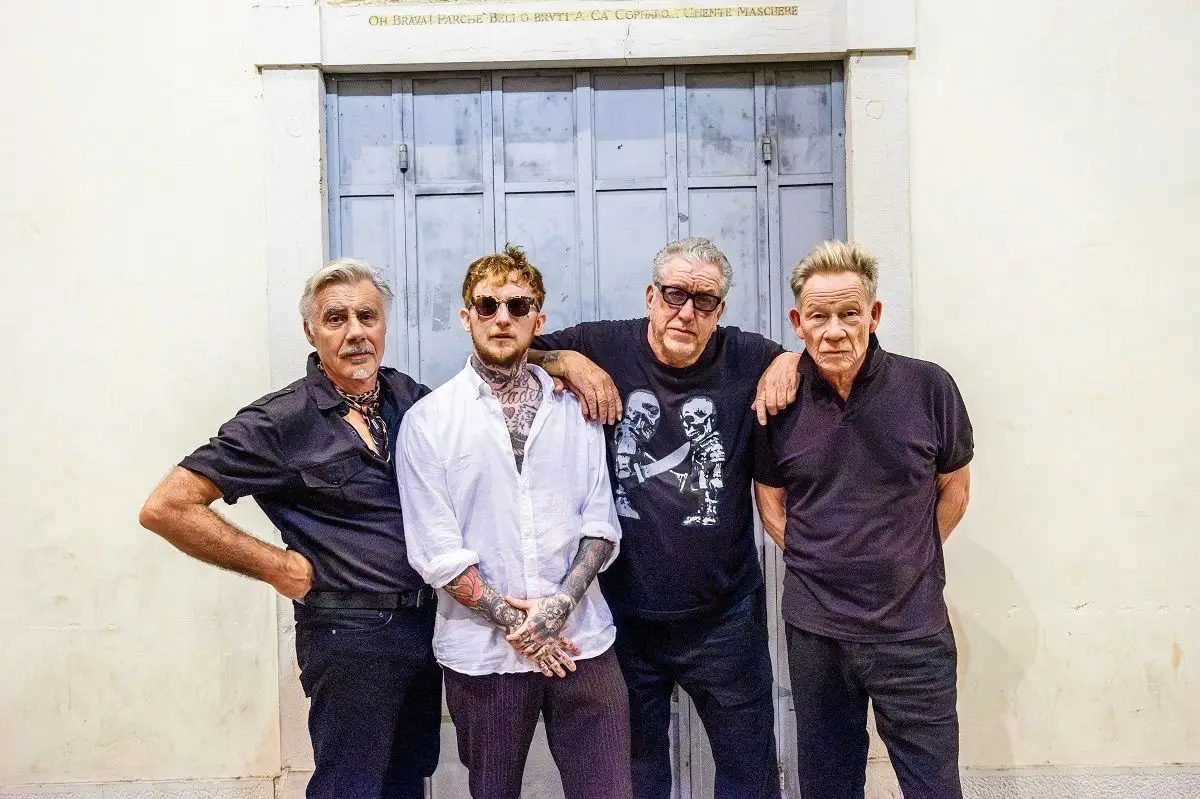 Sex Pistols versão 2025: Glen Matlock, Frank Carter (no lugar de Johnny Rotten), Steve Jones e Paul Cook (da esq. para a dir.)