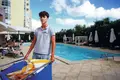 Ajudar os clientes a espreguiçar ao sol