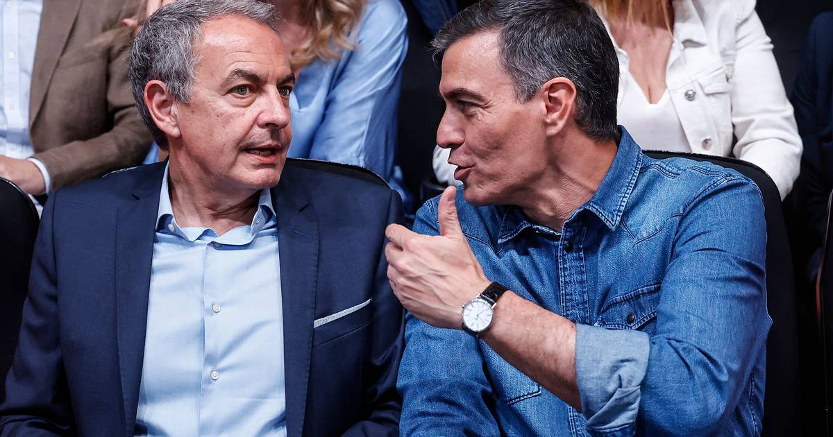 Sánchez impõe aos socialistas apoio prudente a Zapatero, acusado de corrupção