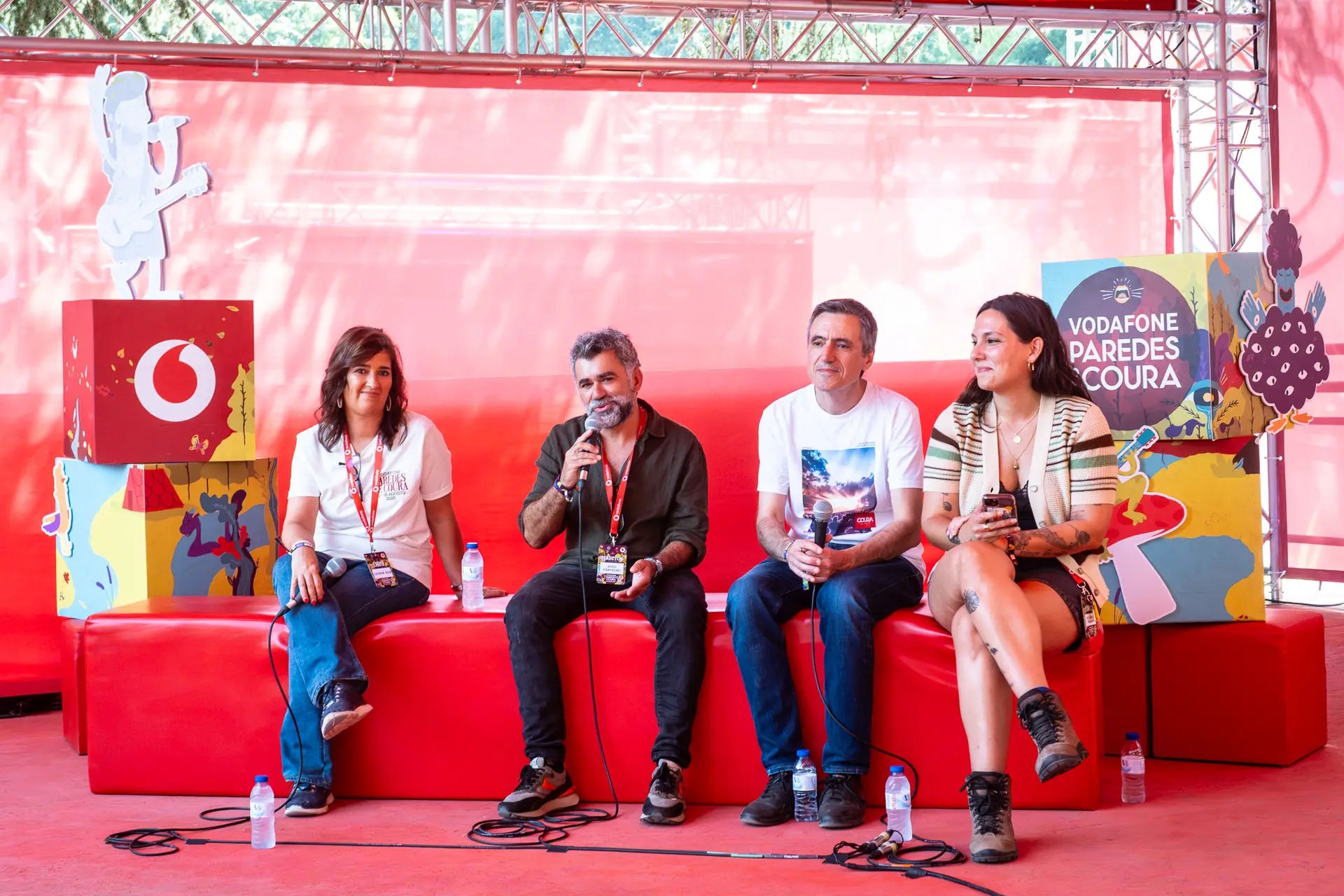 Leonor Dias, diretora de marca da Vodafone, João Carvalho, diretor do Vodafone Paredes de Coura, Vítor Pereira, presidente da Câmara Municipal de Paredes de Coura, e Catarina Soares, responsável pela comunicação do Vodafone Paredes de Coura