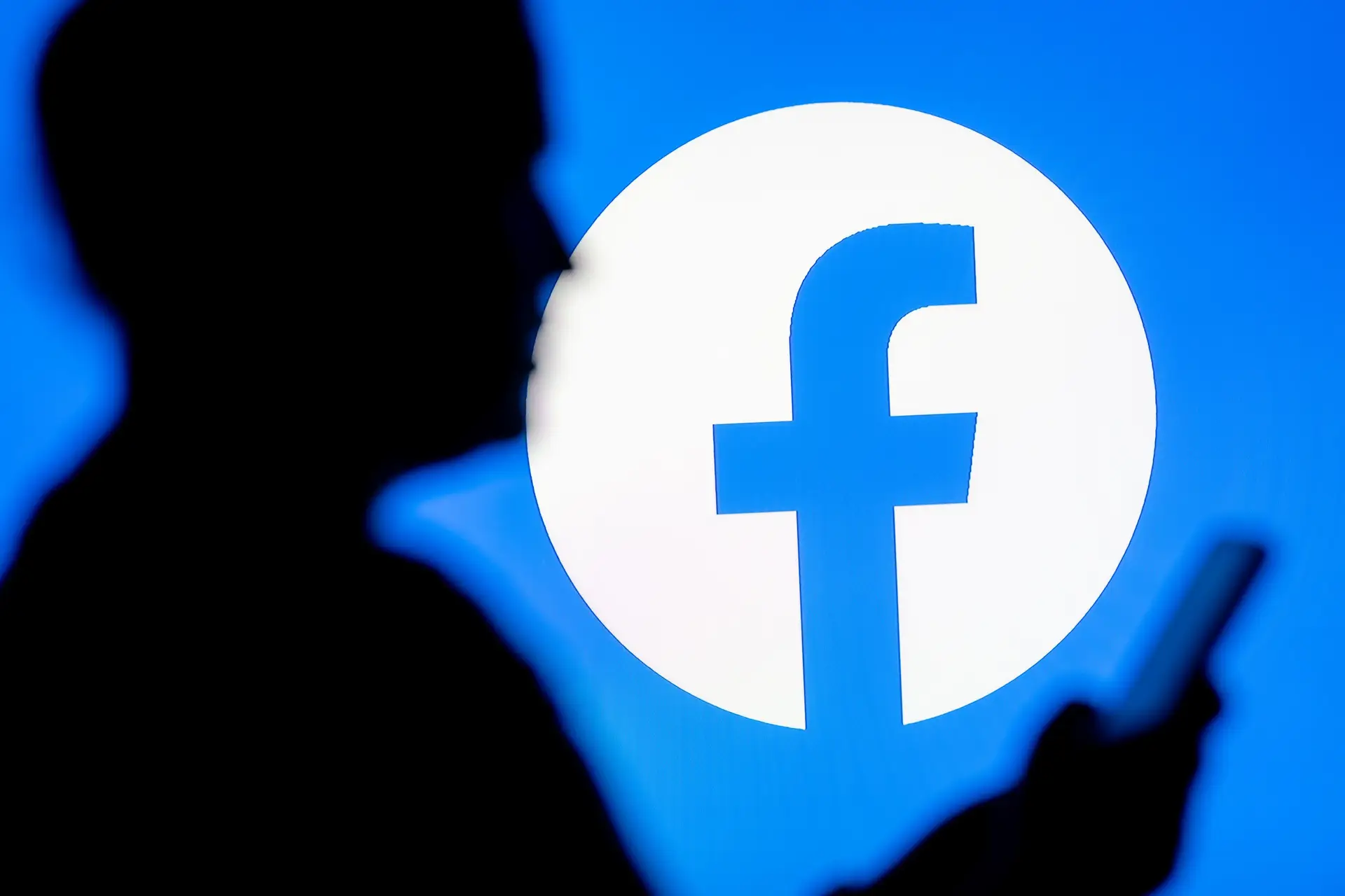 Facebook removeu grupo italiano com 32 mil pessoas, onde homens partilhavam imagens íntimas de mulheres