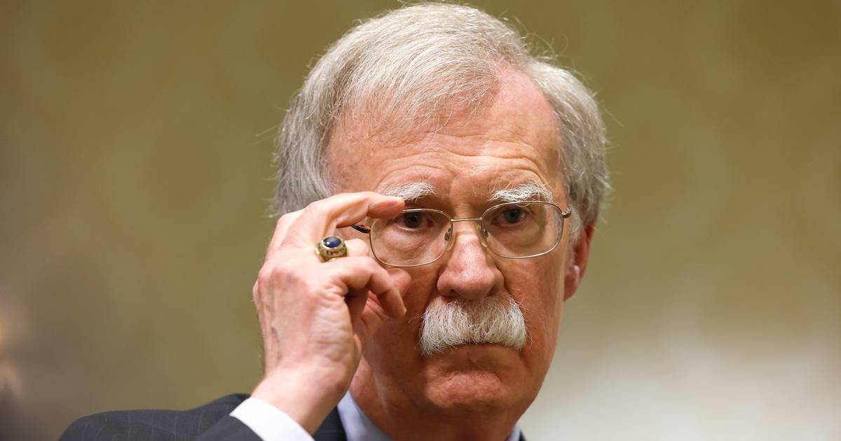 John Bolton, ex-conselheiro de Segurança Nacional de Trump, acusado judicialmente