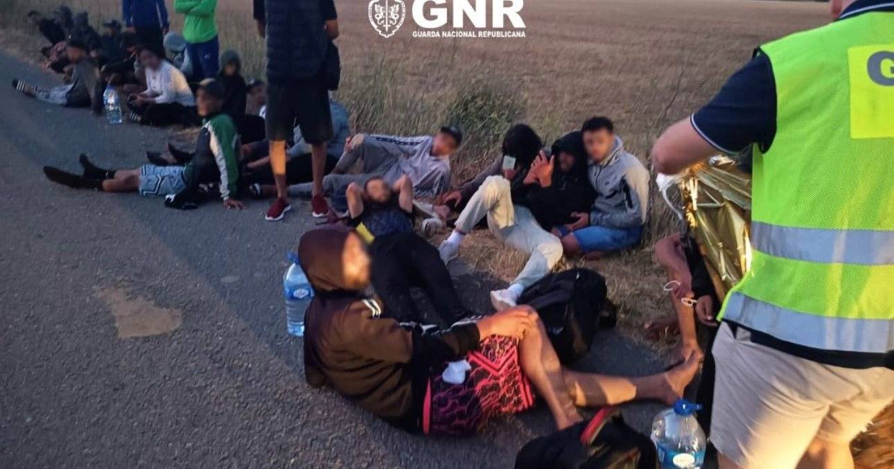 Majority of Moroccan Migrants Arriving by Boat in Algarve Seek Asylum in Portugal