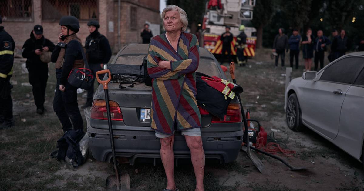 Ataques russos matam 12 pessoas na capital ucraniana: Kiev atingida por “mísseis e drones de ataque” durante a noite