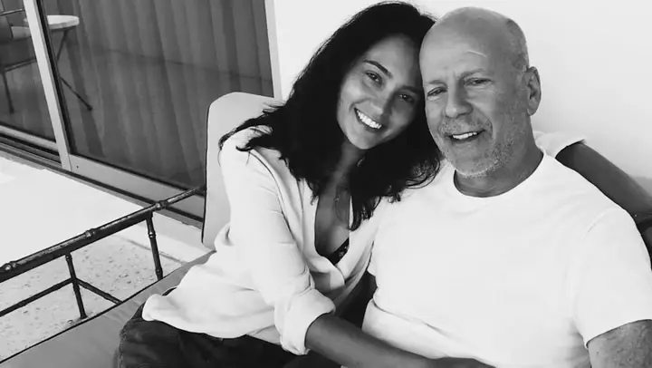 Bruce Willis deixa a casa de família para receber cuidados médicos 24 horas  por dia - Expresso
