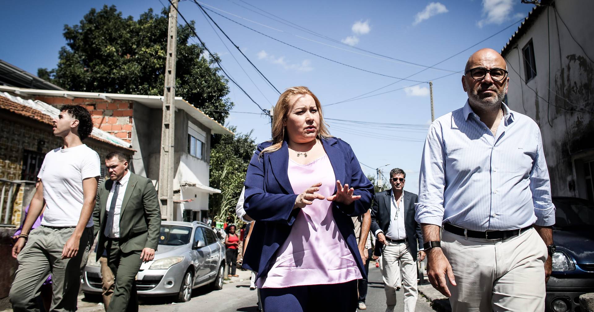 Featured image for article: Amadora's Urban Renewal Controversy: Minister Backs Plan to Eradicate Cova da Moura Shantytown