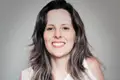 Tati Bernardi: escrever sobre a não-pertença