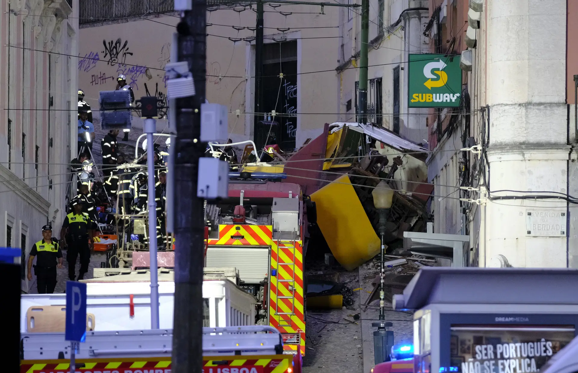 Acidente no elevador da Glória, em Lisboa