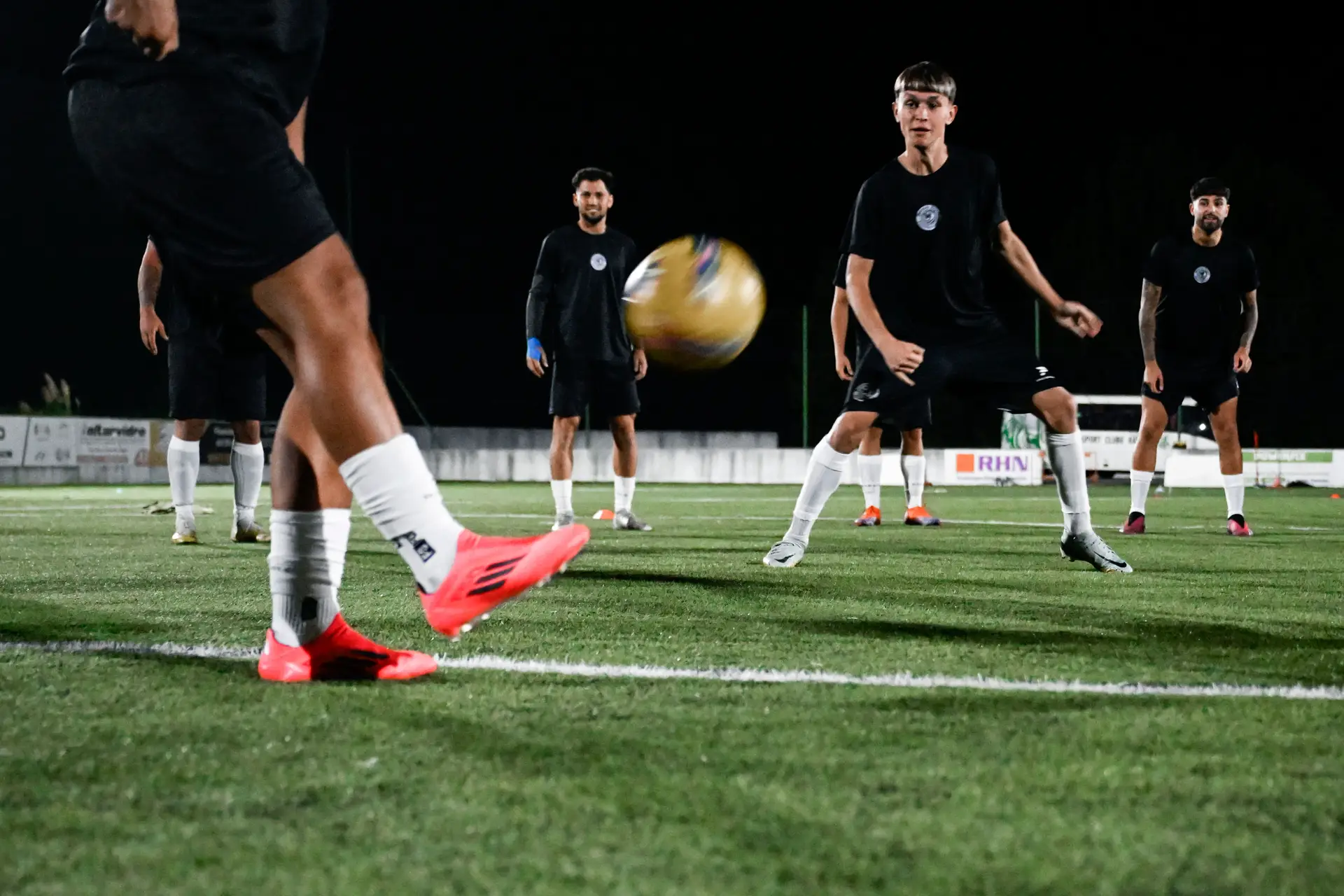Um treino do Panteras Negras FC, clube fundado, esta época, pela claque do Boavista