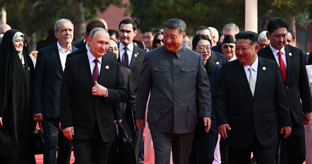 Xi Jinping, Putin e Kim Jong-un juntos no desfile militar em Pequim no 80.º aniversário do fim da Segunda Guerra Mundial