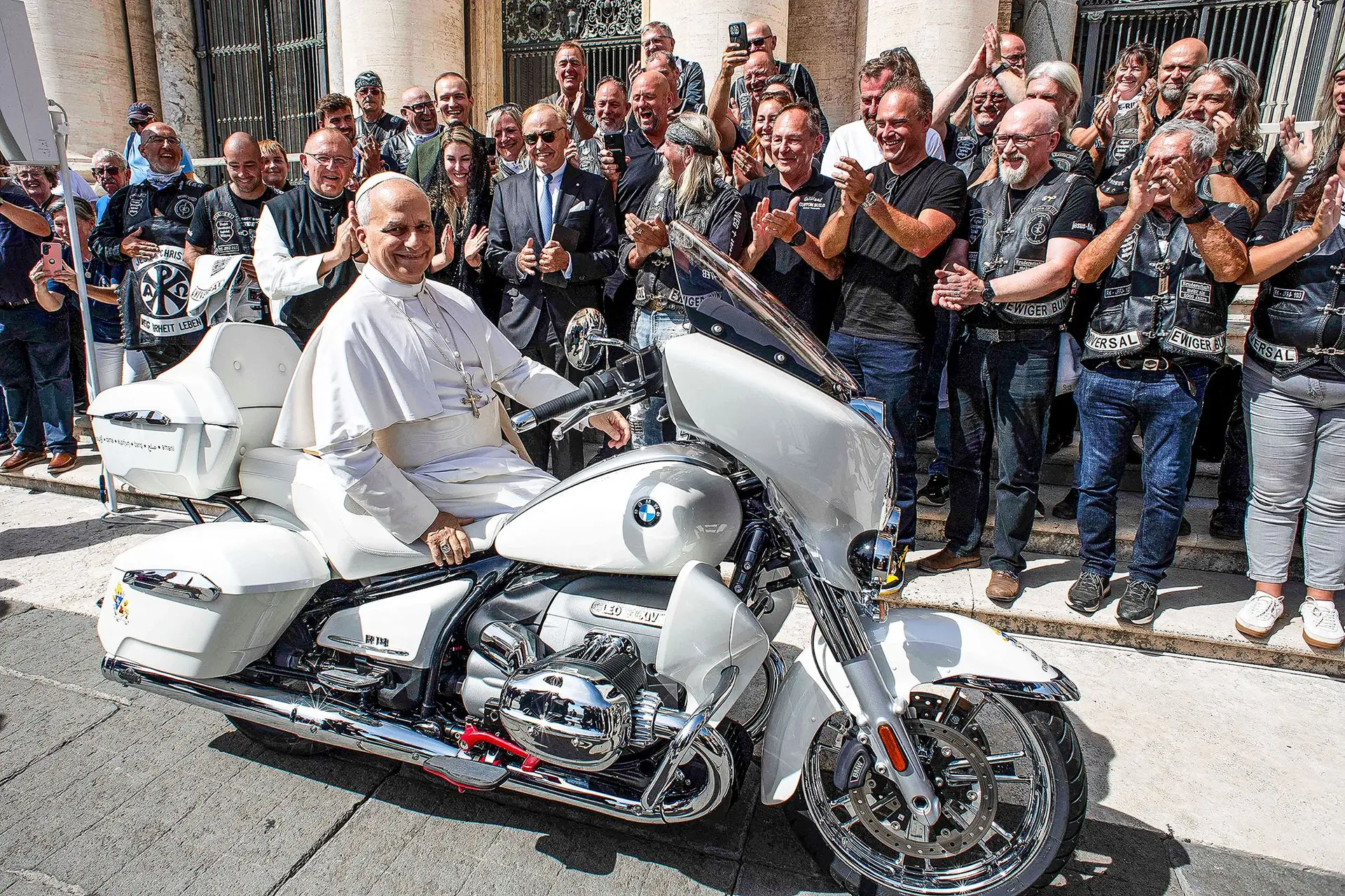 O novo “Papa-moto” desfilou no Vaticano