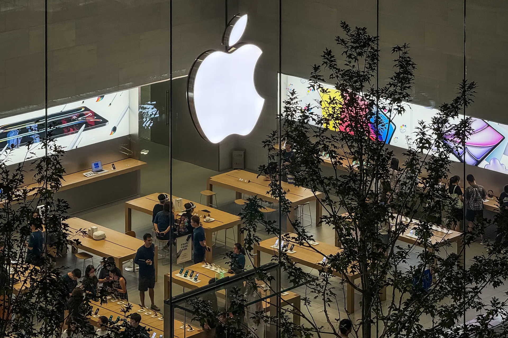 Apple insta Bruxelas a revogar lei contra abusos das gigantes tecnológicas