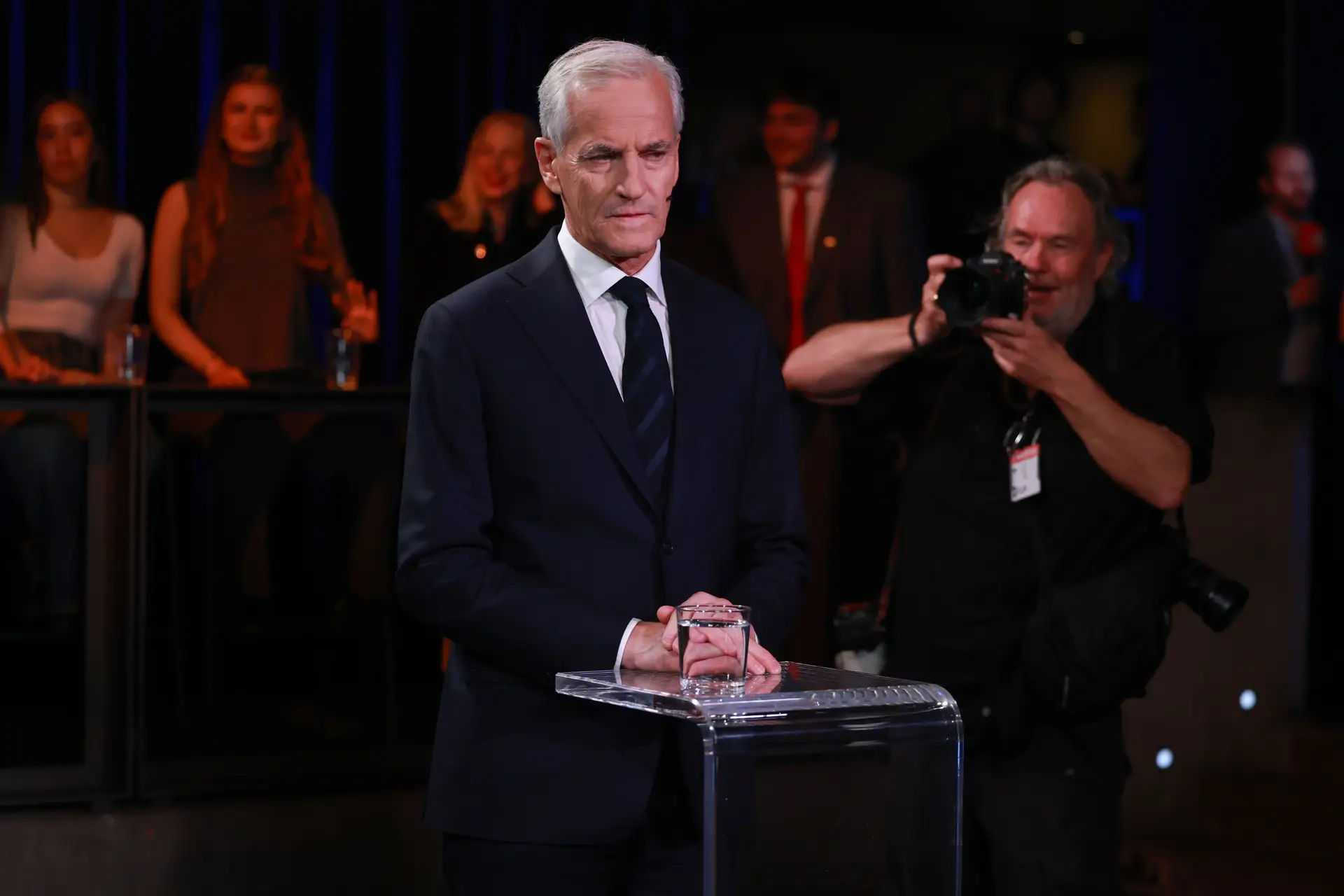 Jonas Gahr Store, líder do Partido Trabalhista, num debate entre candidatos à liderança do governo, na Noruega, a 7 de setembro de 2025.