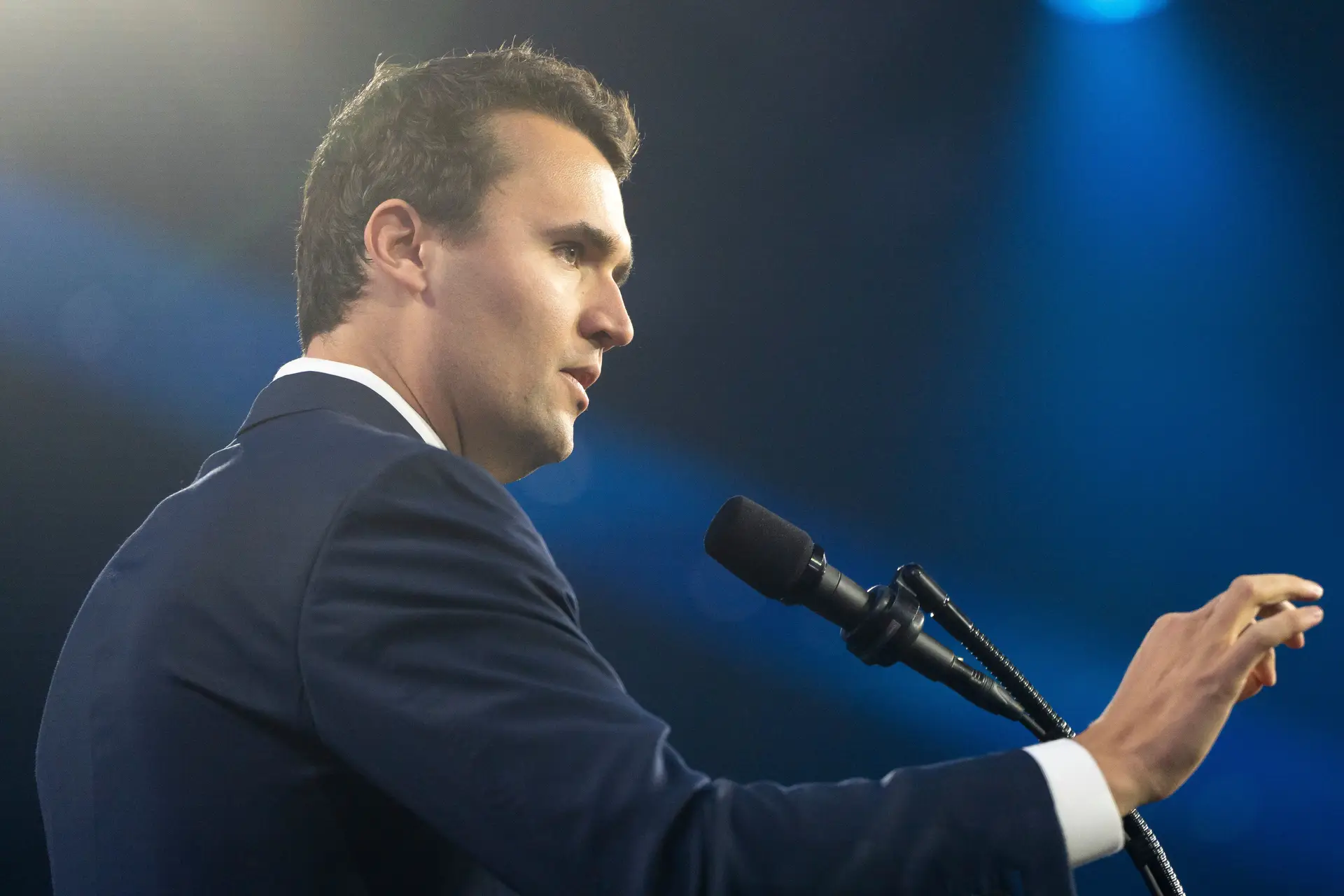 Donald Trump anuncia morte de Charlie Kirk: influencer conservador seu aliado foi baleado em universidade do Utah
