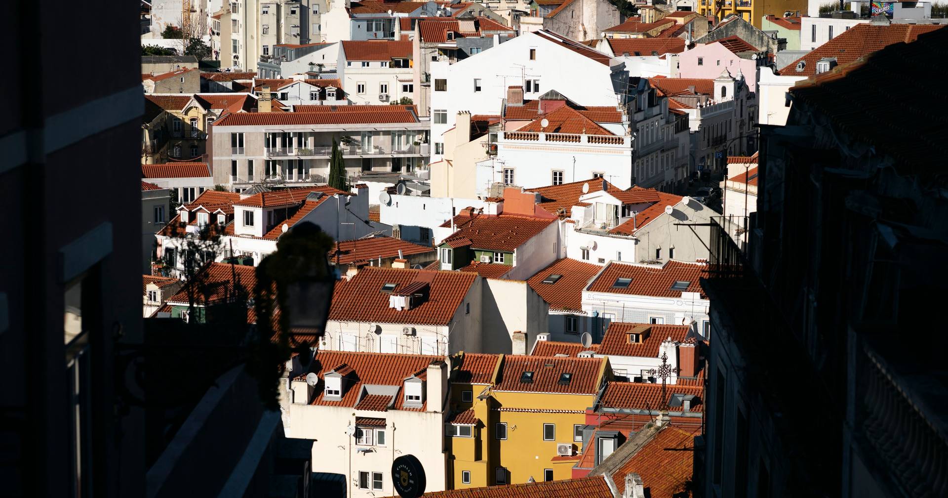 Featured image for article: Lisbon Housing Prices Skyrocket: Median Cost Hits €3,826/m², a 23% Increase Since 2021