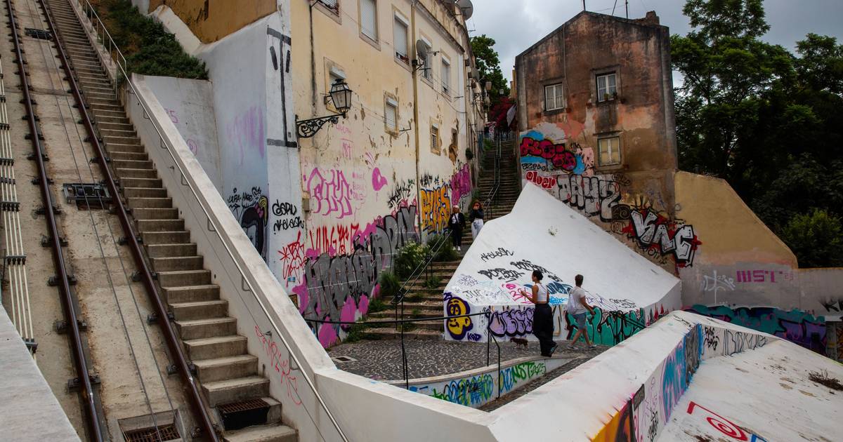 Carris confirma reabertura quinta-feira do funicular da Graça, em Lisboa