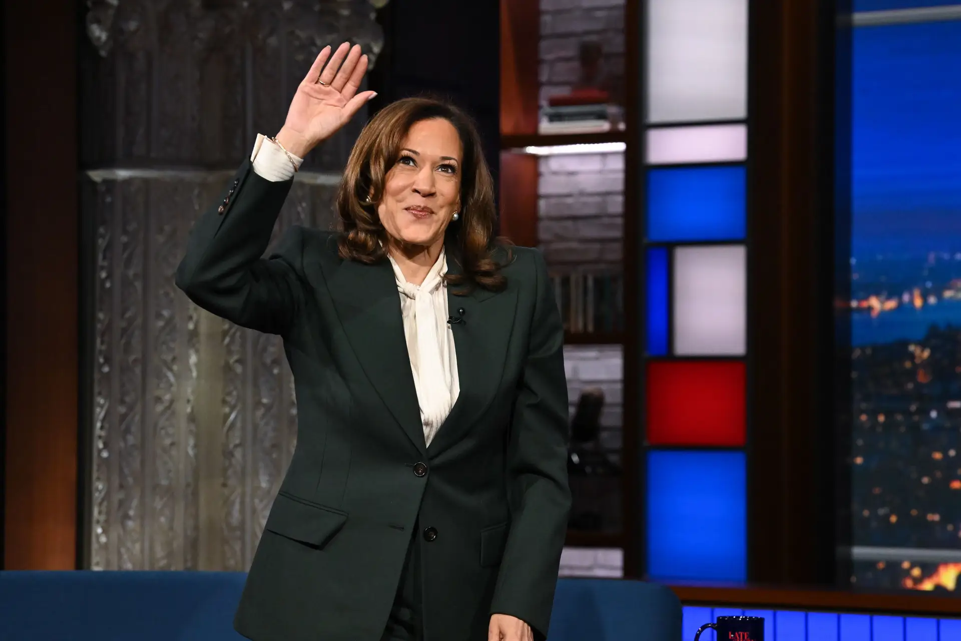 Kamala Harris conta que a equipa presidencial de Biden a rebaixava e critica decisão da recandidatura: o que revela o novo livro “107 Dias”