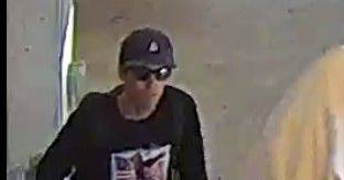 FBI encontra arma e divulga imagens do alegado assassino de Charlie Kirk: foi lançado um pedido de ajuda na sua identificação