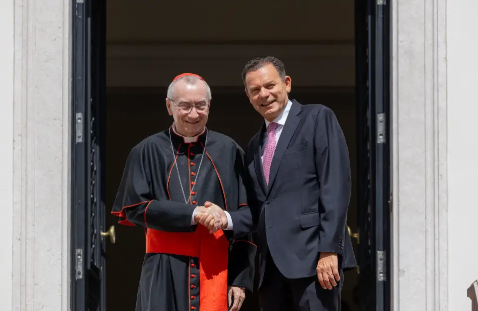 Cardeal Parolin, recebido em Lisboa por Luís Montenegro