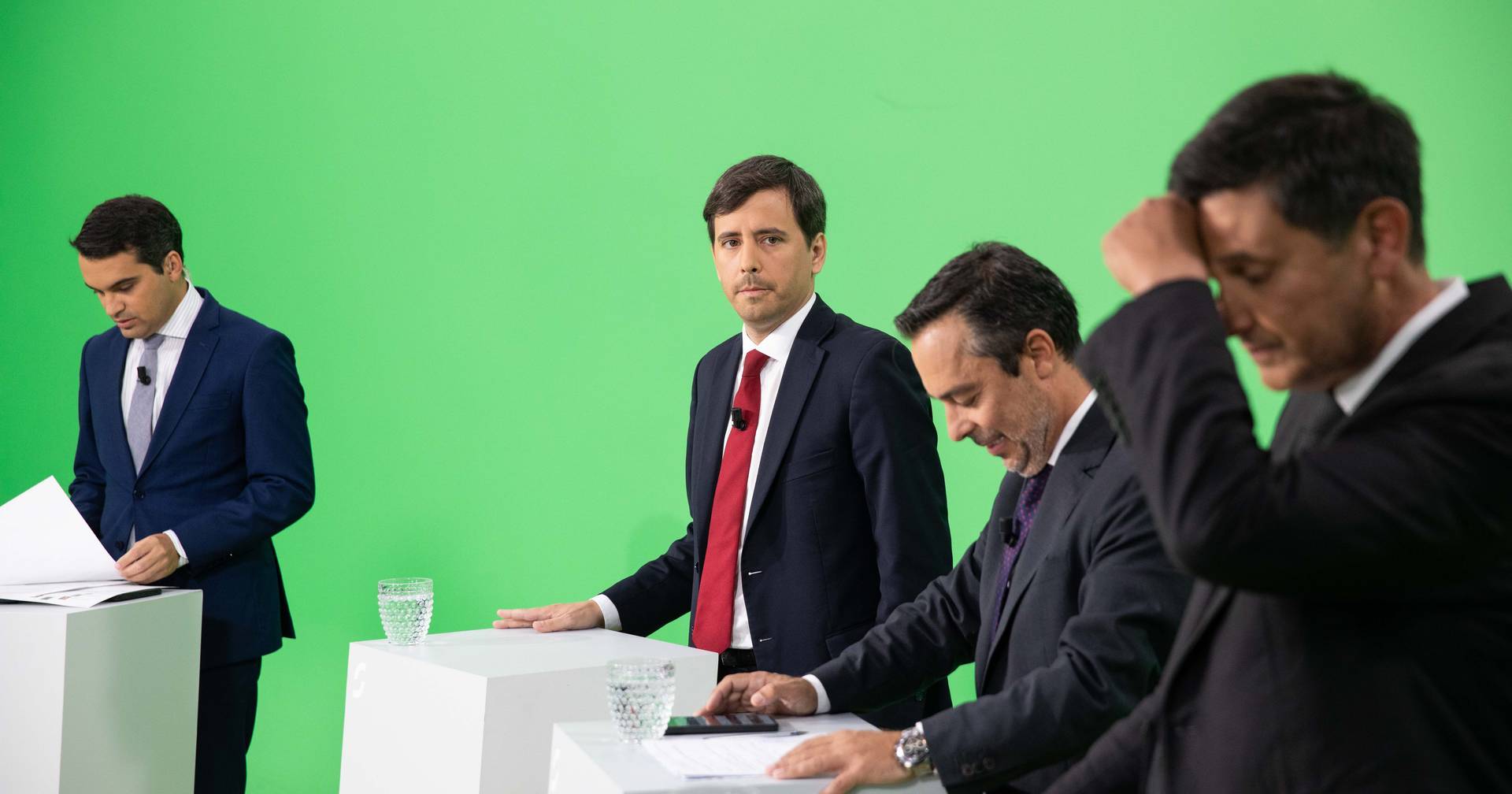 AD, PS/PAN, CH, IL, CDU, BE: oiça aqui o embate entre os candidatos à ...