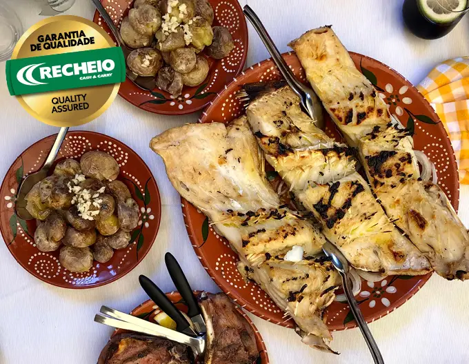 O “Bacalhau com batatas a murro” é o rei da refeição