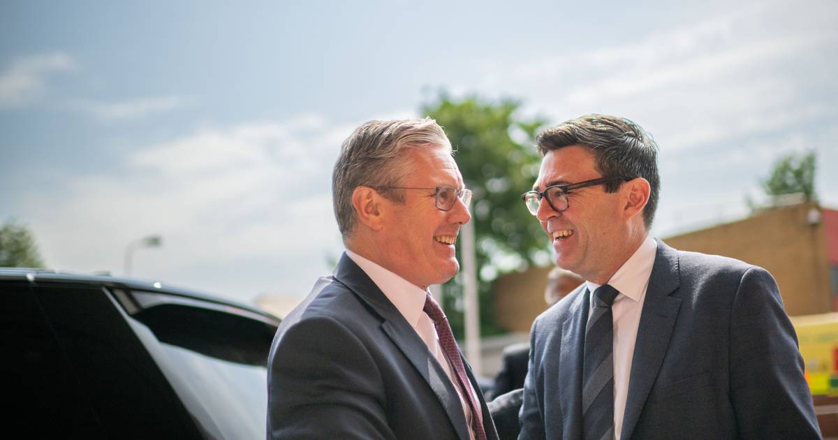 Partidos tradicionais em xeque no recomeço do ano político britânico