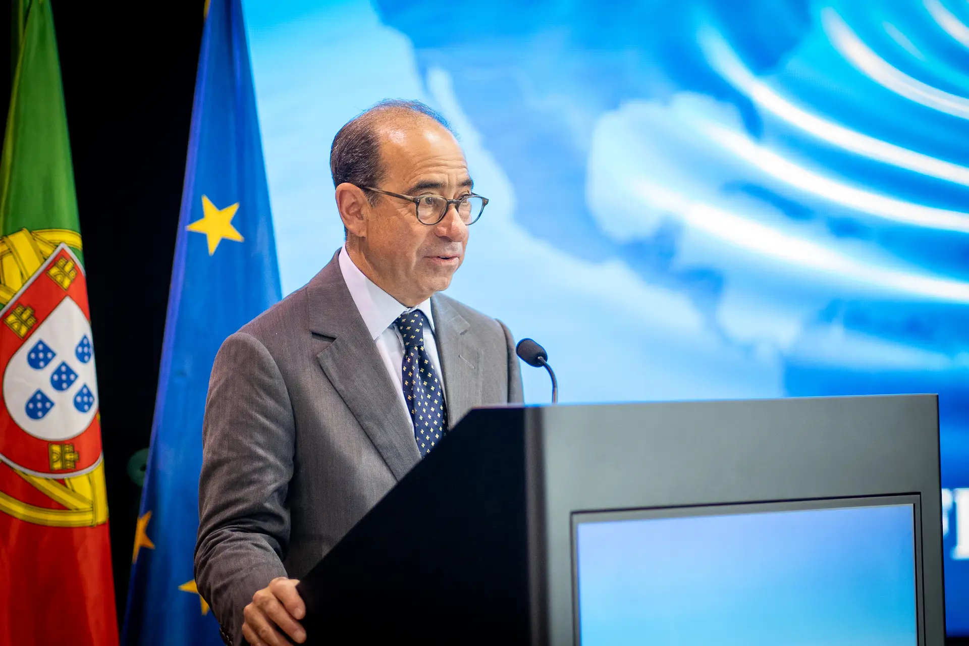 Ian Lesser, na Conferência Internacional das Lajes — Açores: do Oceano ao Espaço, organizada pela Fundação Luso-Americana para o Desenvolvimento, na Praia da Vitória