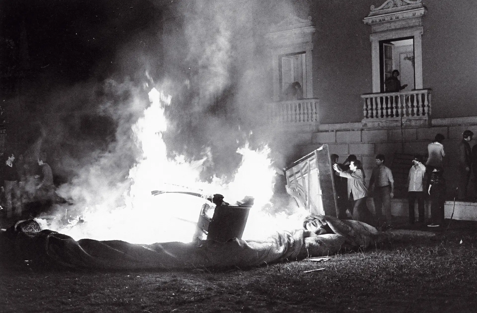 Assalto à embaixada de Espanha na noite de 26 de setembro de 1975