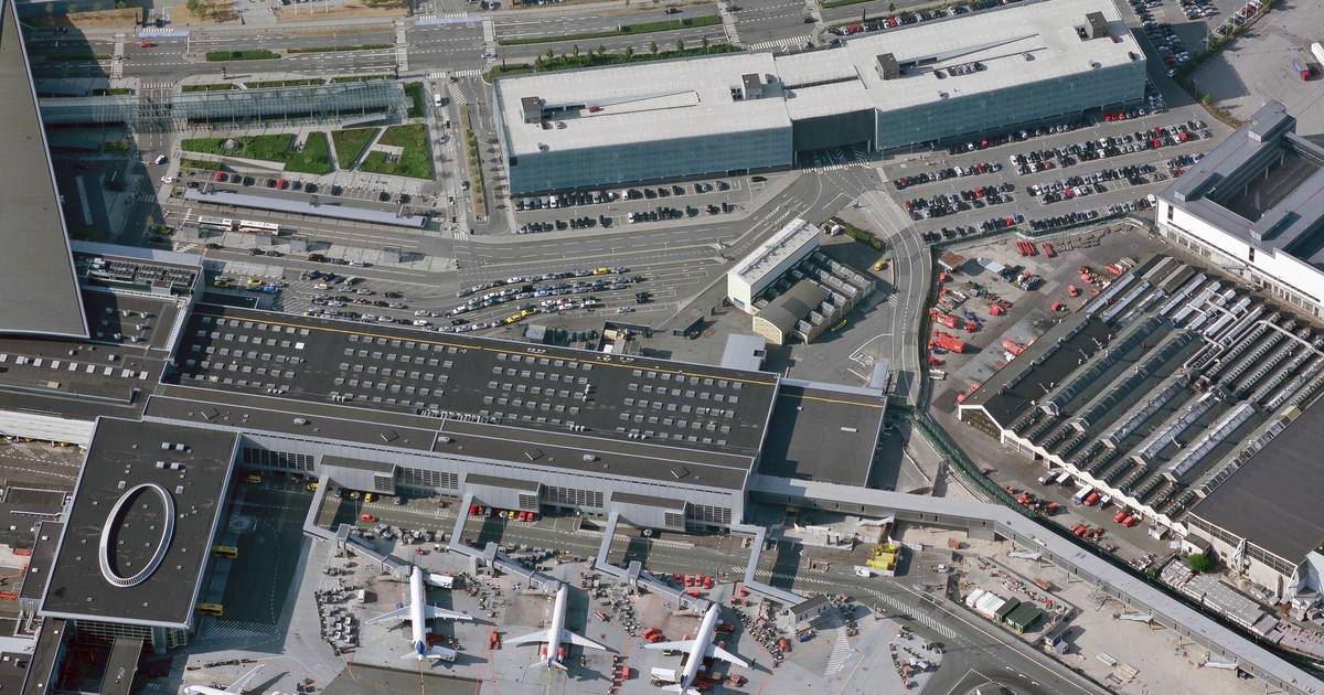 Drones voltam a sobrevoar vários aeroportos dinamarqueses