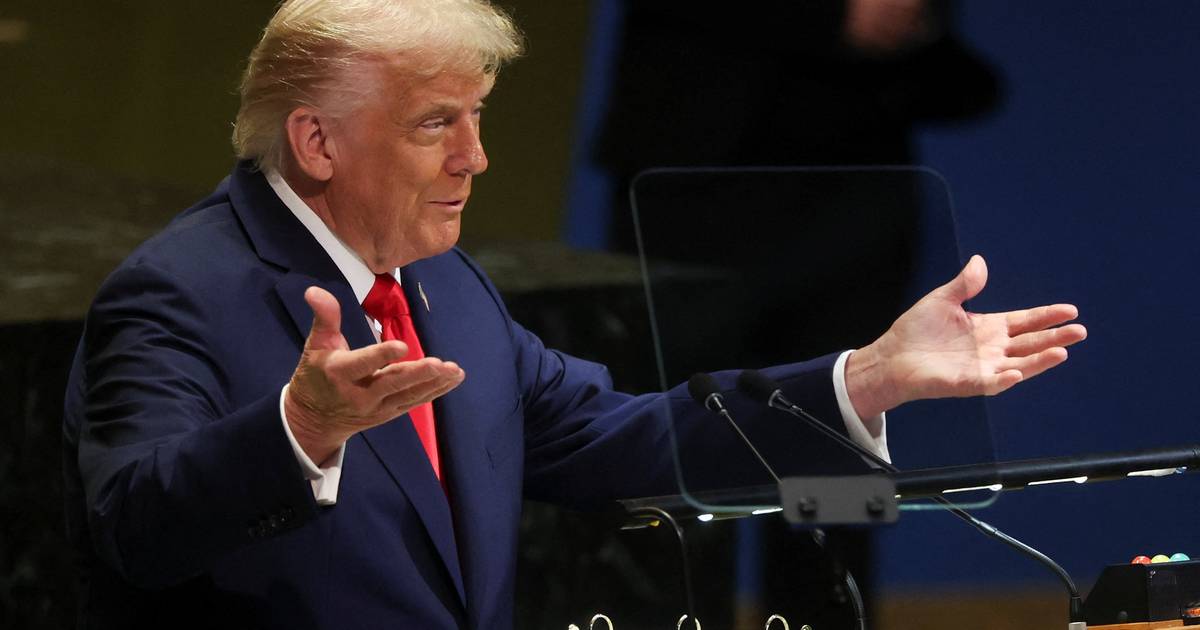 Trump chama à Rússia "tigre de papel" e diz que a Ucrânia pode recuperar todo o território conquistado por Moscovo