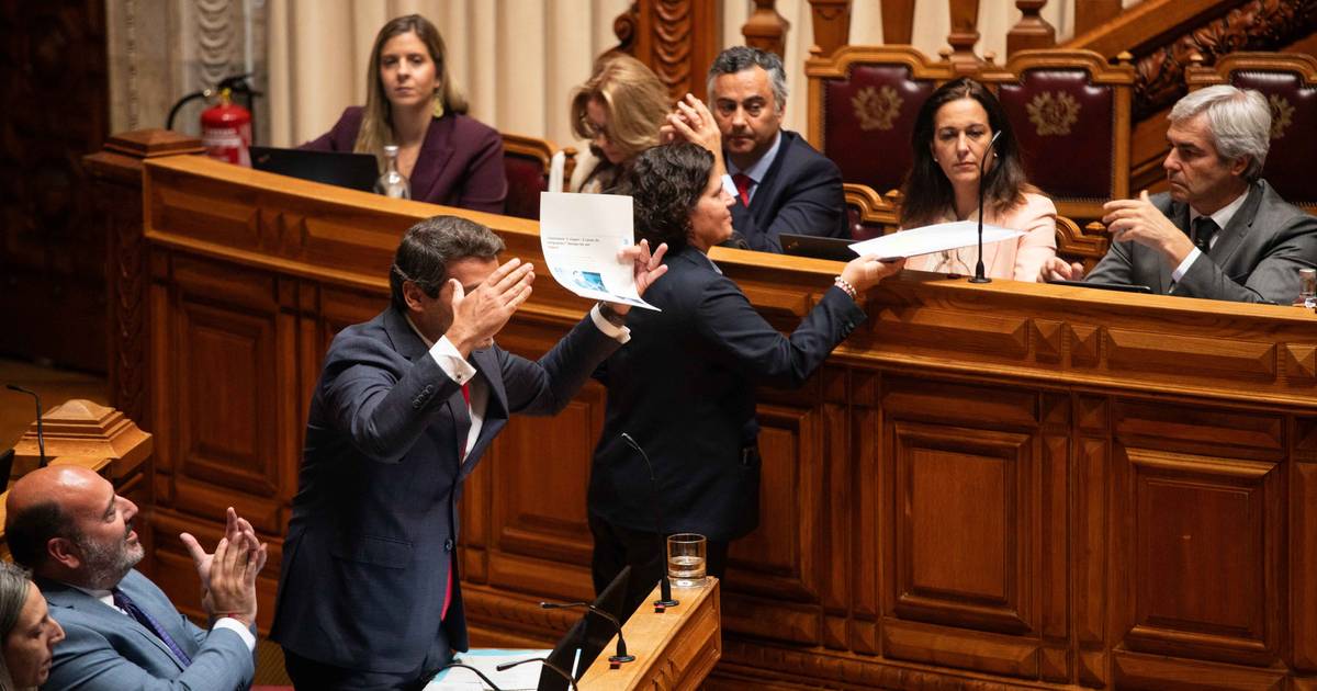 Donativos aos partidos passam a ser secretos: BE e PCP demarcam-se do Chega