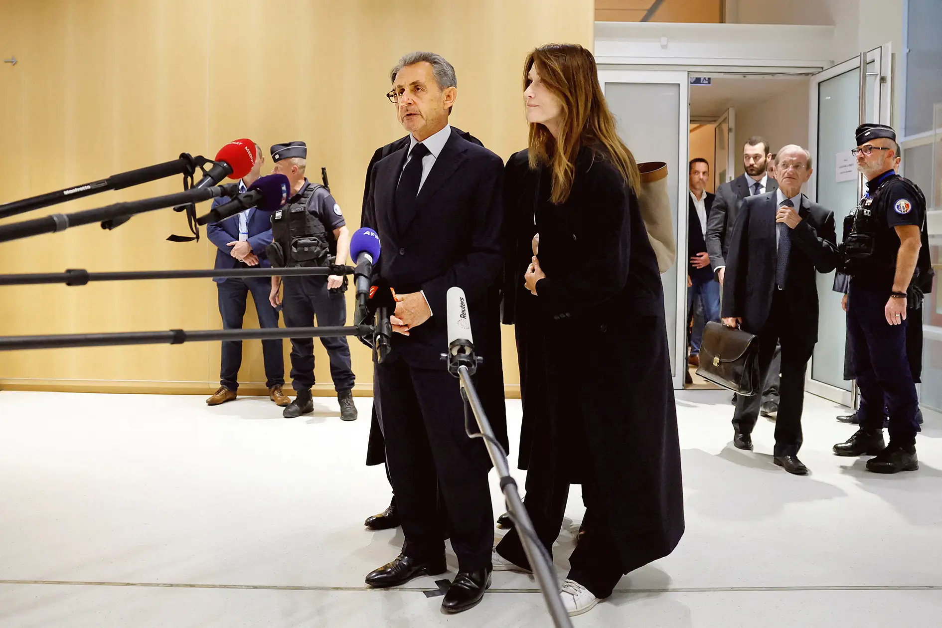 Nicolas Sarkozy condenado a cinco anos de prisão