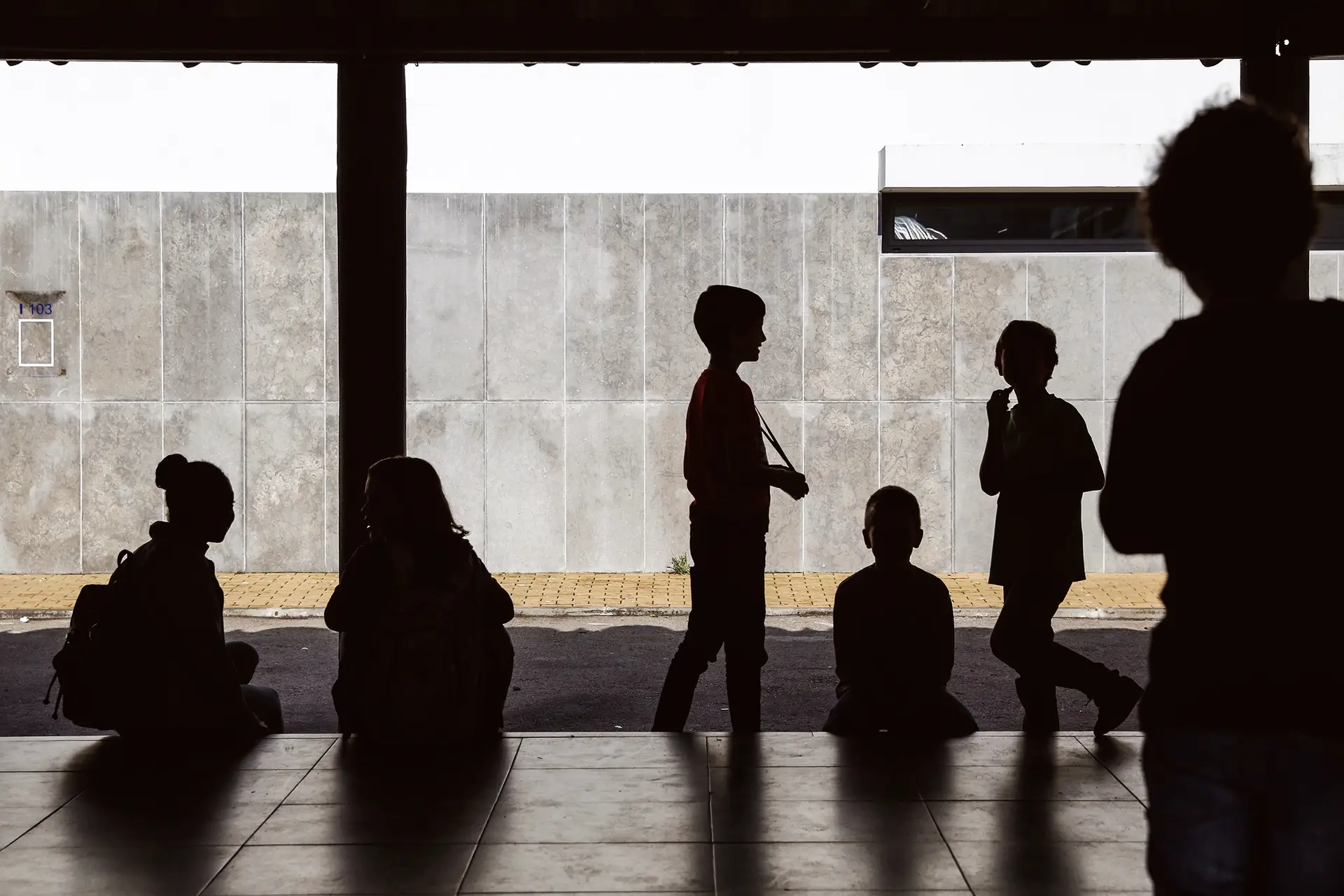 Houve pelo menos uma escola que atrasou o arranque das aulas uma semana por falta de professores