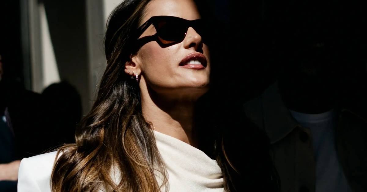 A arte perdida de ver as horas, e a hora em que Lisboa viu uma supermodelo brasileira